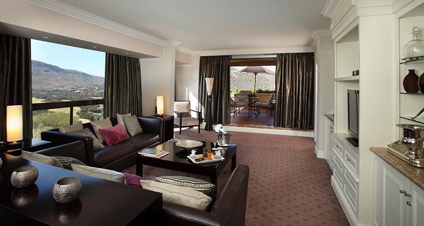 Flamingo-Suite-lounge-Presidential-Suite.jpg