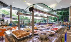 scr4e1004-8677-sun-city-cabanas-palm-terrace-restaurant-d8x9031-1_resize.jpg