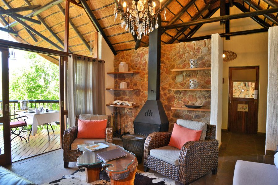 Tshukudu_Bush_Lodge_Tshukudu_Suite_Lounge_and_Deck.jpg